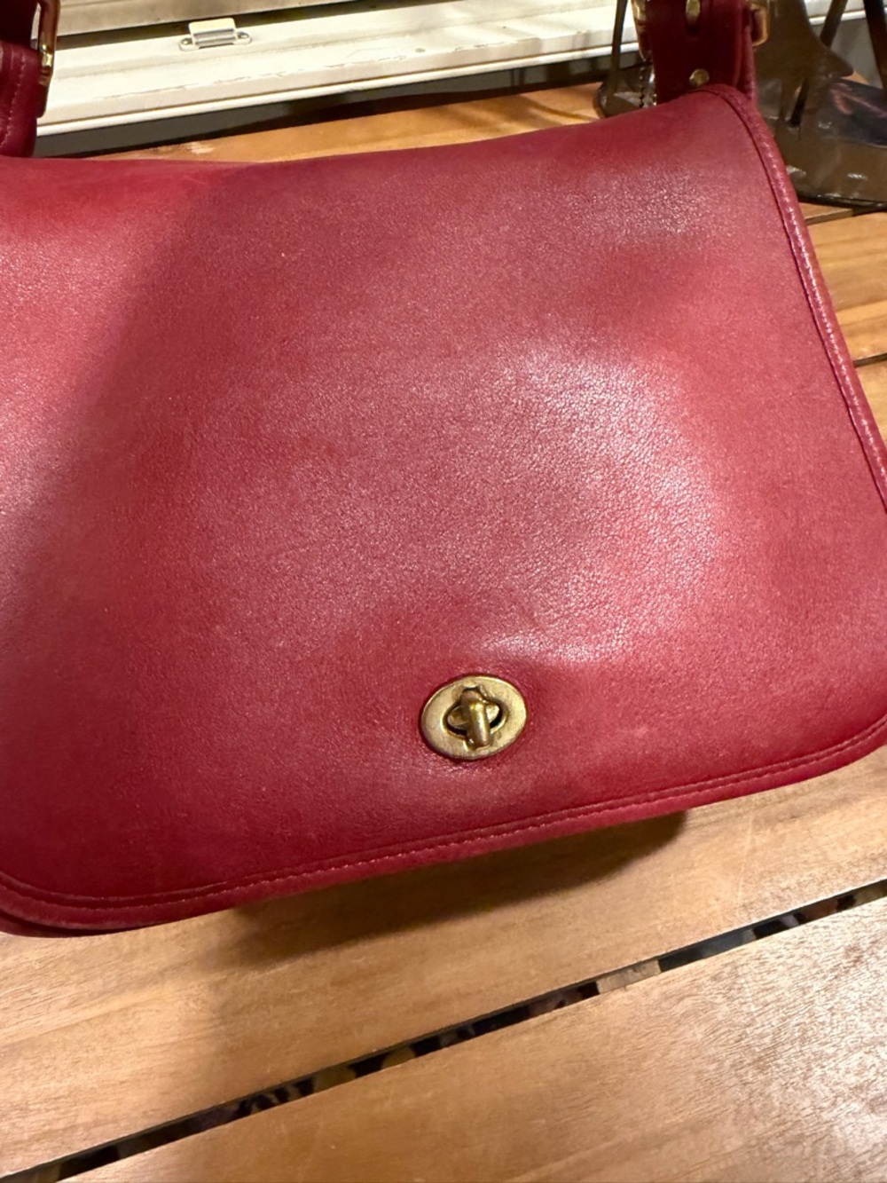 Vintage Coach Red Leather Stewardess 9525 Bag with Gold-Tone Hardware - Picture 2 of 15